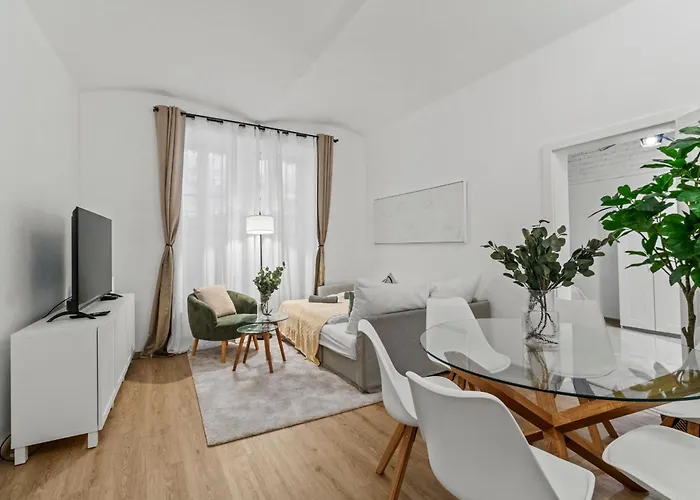 Long Term I 2 Min To U1 Columbusplatz I High Speed Wifi Apartment *