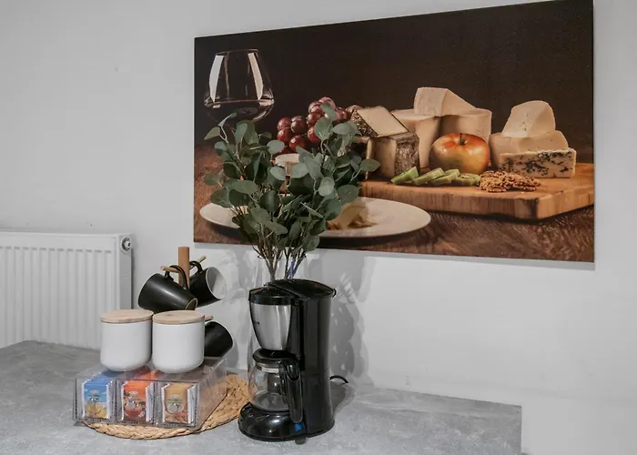 Apartment Long Term I 2 Min To U1 Columbusplatz I High Speed Wifi