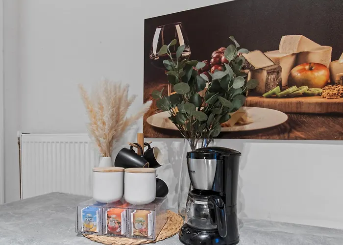 Long Term I 2 Min To U1 Columbusplatz I High Speed Wifi Apartment Vienna